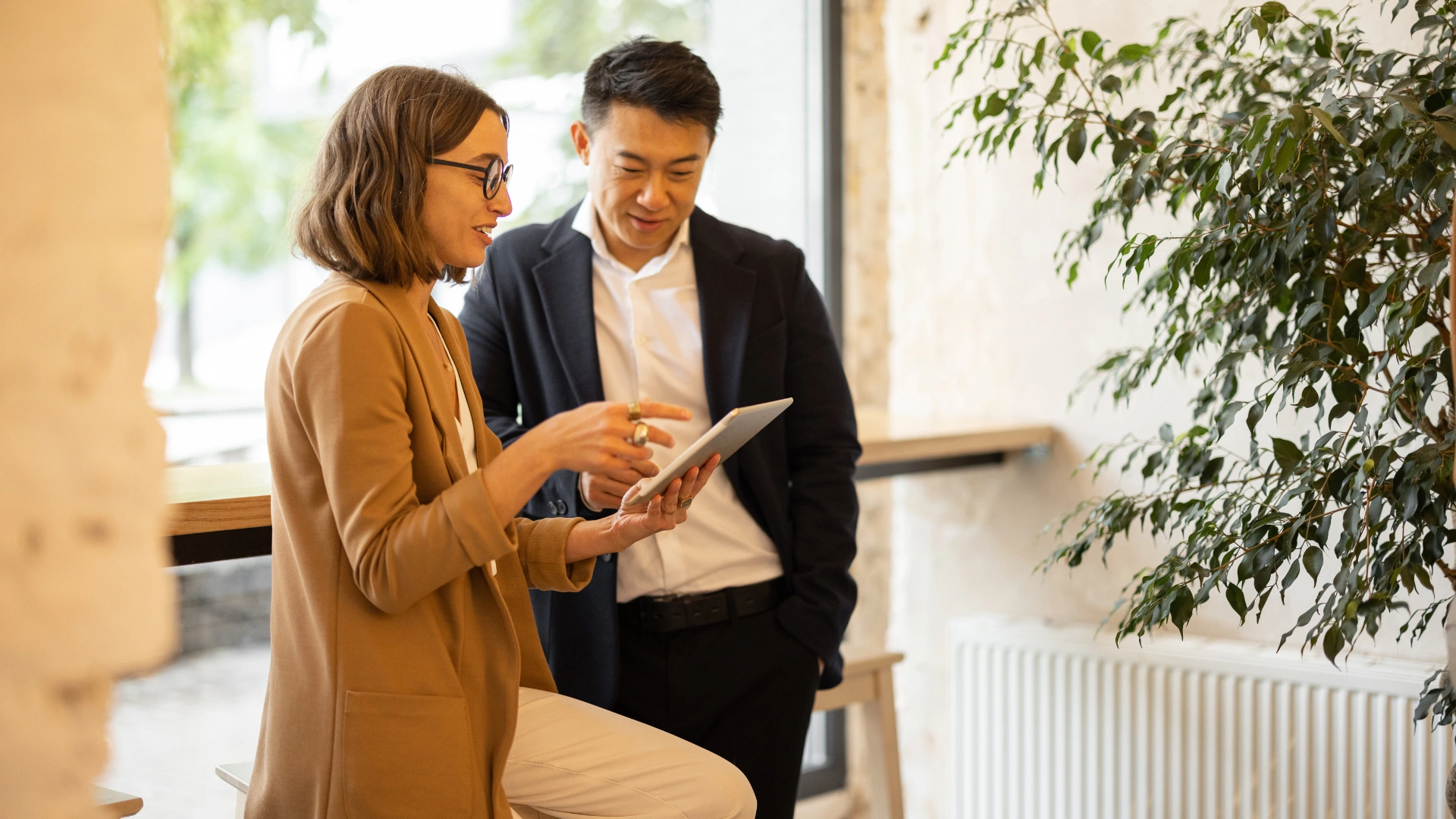 Free venue booking negotiation guide for event managers